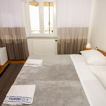 Rooms & Apartment Albina Башка Екстер'єр фото