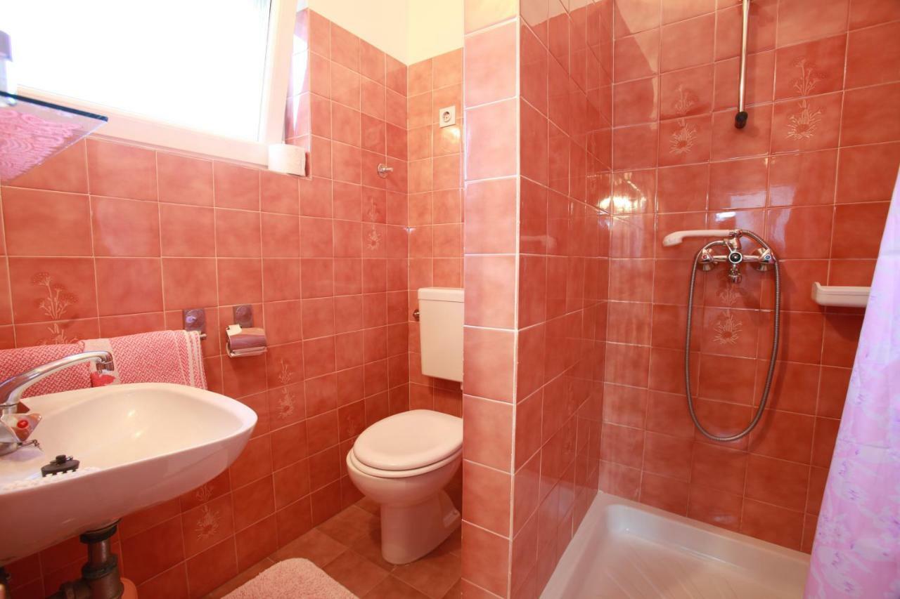 Rooms & Apartment Albina Башка Екстер'єр фото