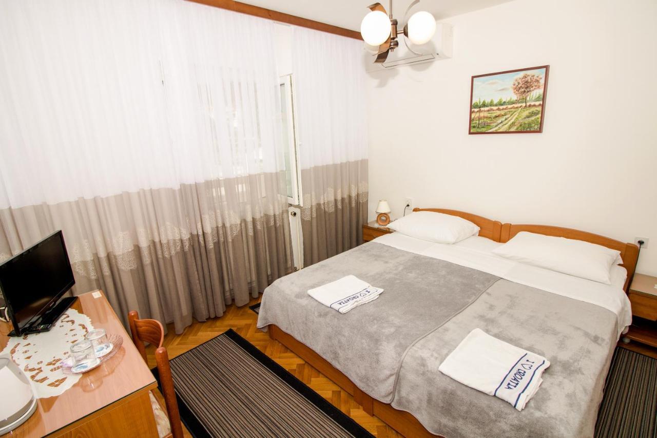 Rooms & Apartment Albina Башка Екстер'єр фото