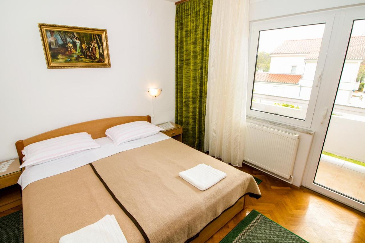 Rooms & Apartment Albina Башка Екстер'єр фото
