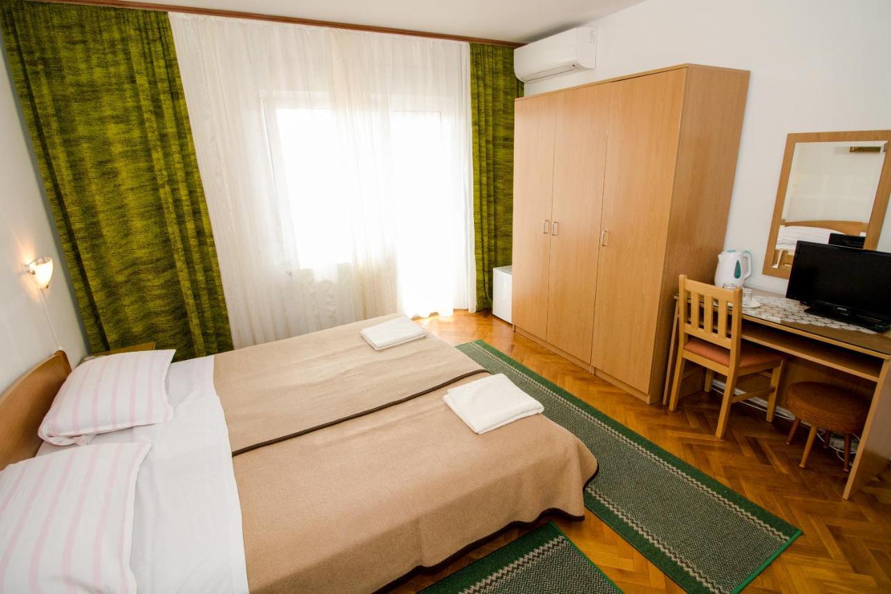 Rooms & Apartment Albina Башка Екстер'єр фото
