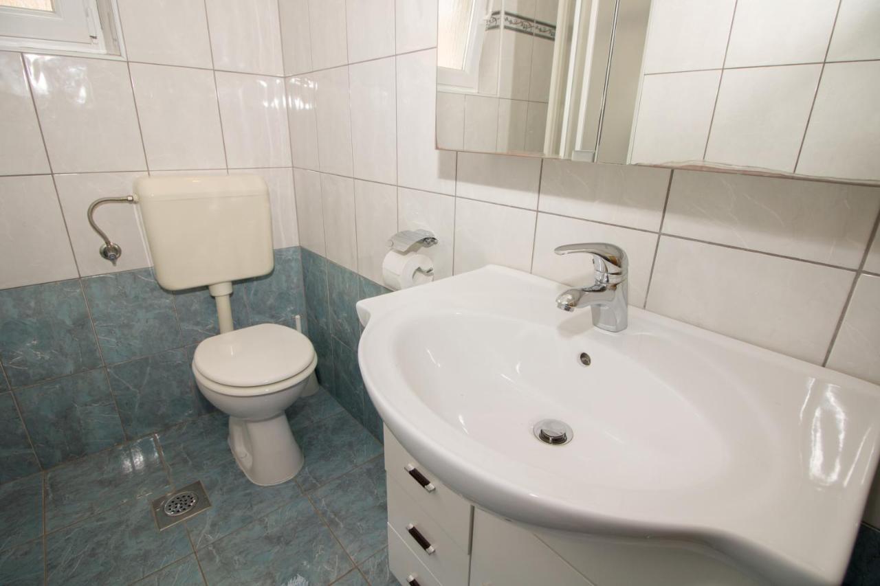 Rooms & Apartment Albina Башка Екстер'єр фото
