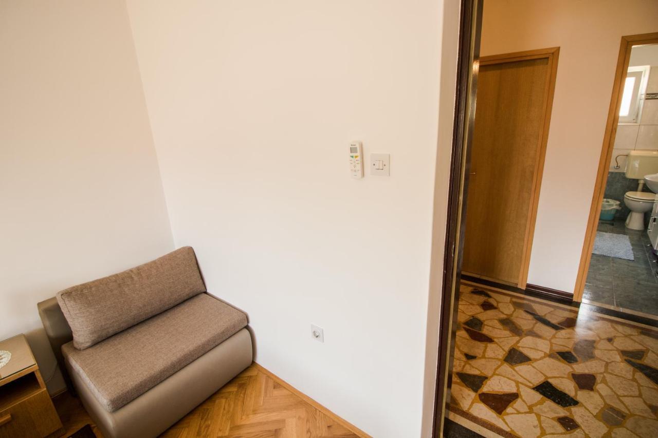Rooms & Apartment Albina Башка Екстер'єр фото